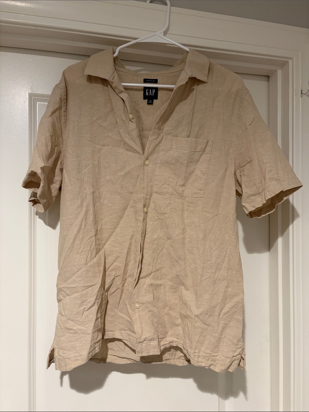 GAP Men’s Short Sleeve Button-Down Shirt